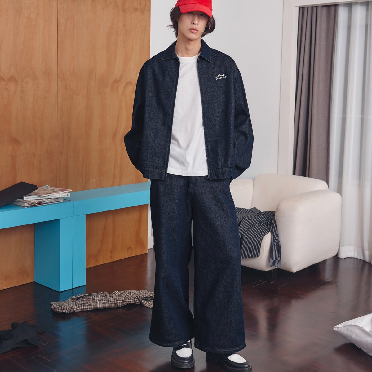 Under Service Straight Jeans